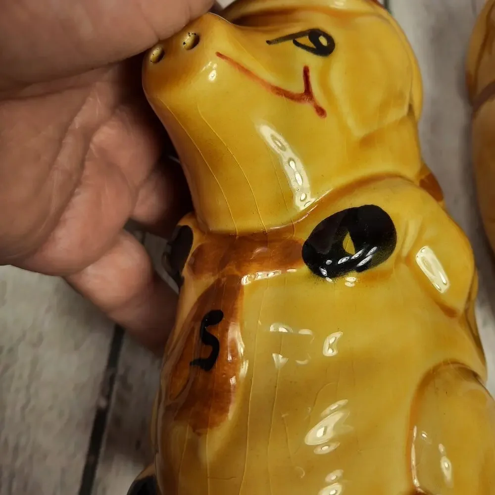 Vintage‎ Ceramic Big Pigs Salt & Pepper Shaker Set Yellow & Brown Pig Decor